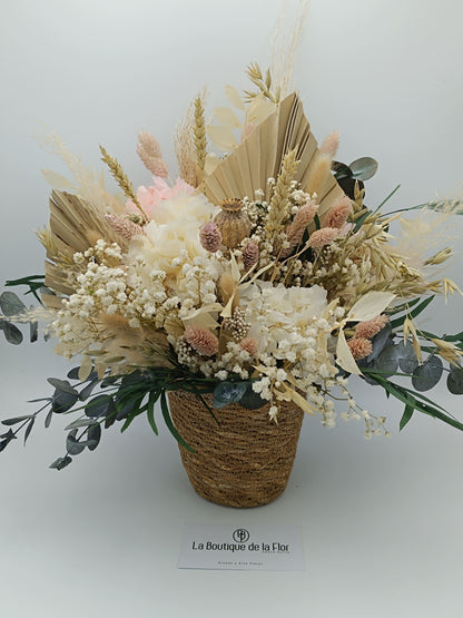 Basket preserved flowers nude tones